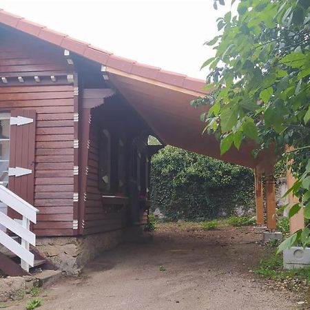 Logement Independant Attenant A Une Maison Dans Grand Jardin Retournac 外观 照片