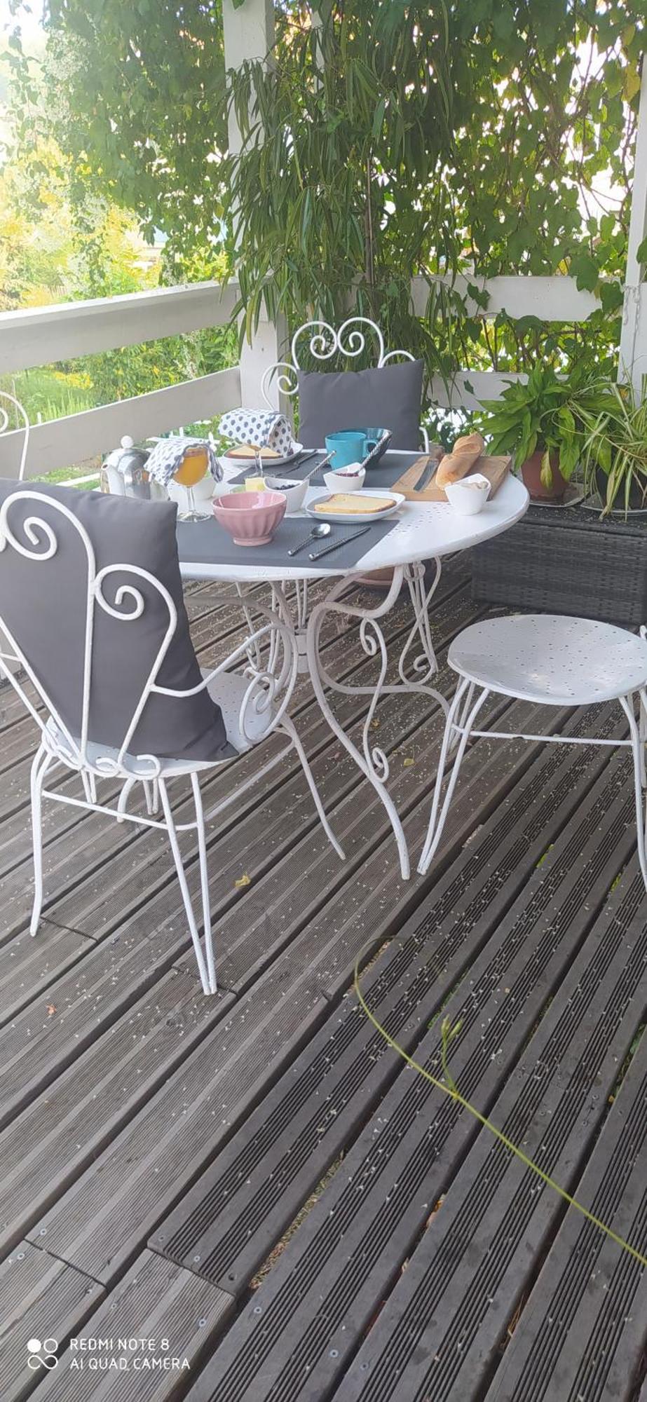 Logement Independant Attenant A Une Maison Dans Grand Jardin Retournac 外观 照片