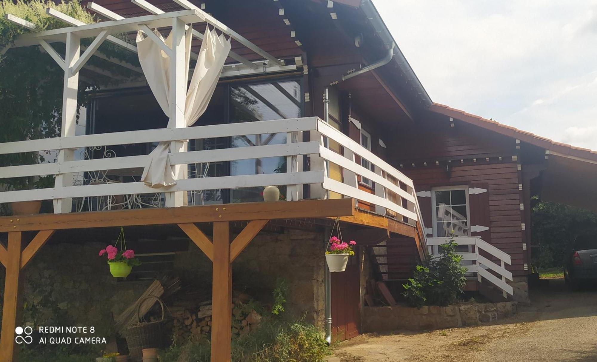 Logement Independant Attenant A Une Maison Dans Grand Jardin Retournac 外观 照片